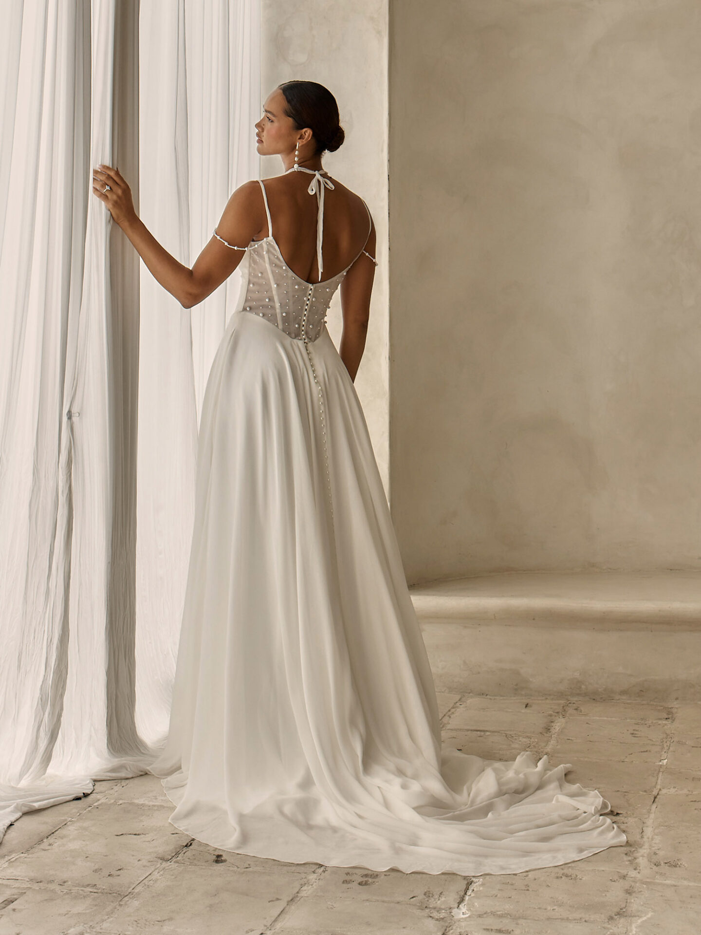 Chiffon and pearl beaded Rink wedding dress