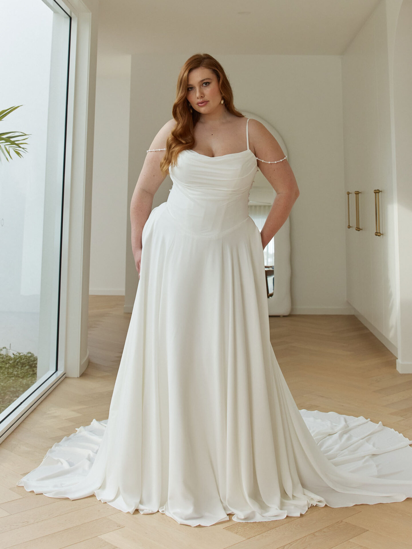 Chiffon and pearl beaded Rink wedding dress
